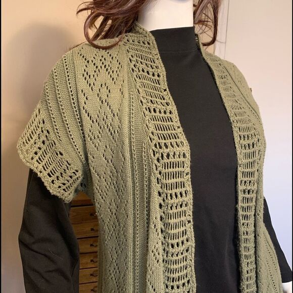 SON0MA Shrug Army Green Cable knit design - Picture 1 of 7